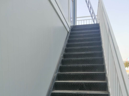 樓梯鐵窗空調